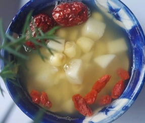 Chè hoài sơn táo đỏ