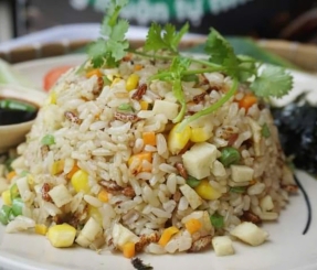 Cơm chiên rong biển