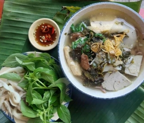 Bún lẩu lá é