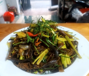 Tảo xoắn xào sả ớt