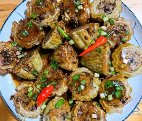 Khổ qua nhồi sốt sắn dây