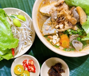 Hủ tiếu sa tế