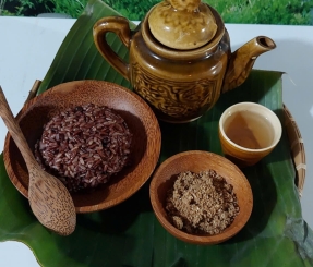 cơm gạo lứt muối mè
